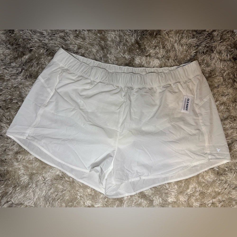 Old Navy Plus Size Women's White Athletic Shorts 3X NWT